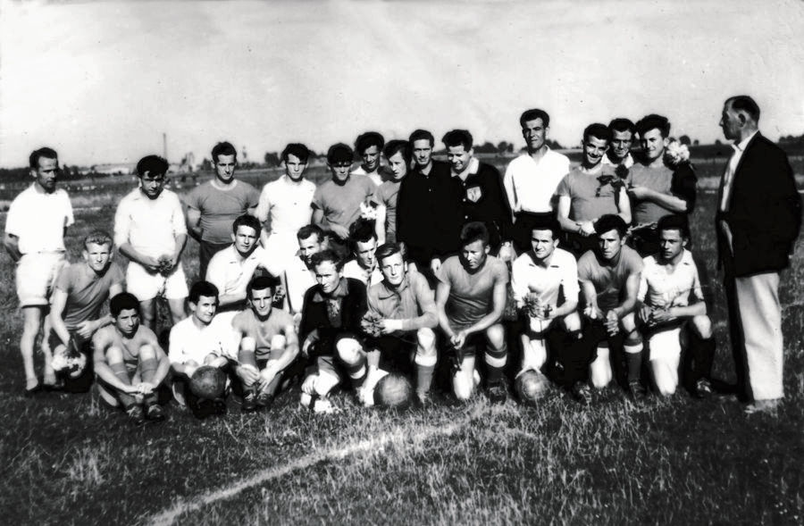 Piłkarze Pogoni Lubaczów z ok. 1961 r.