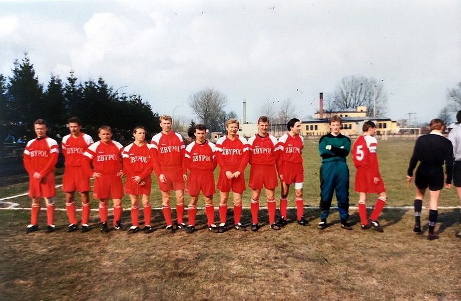 Piłkarze Pogoni Lubaczów przed meczem, 14 kwiecień 1996 r.